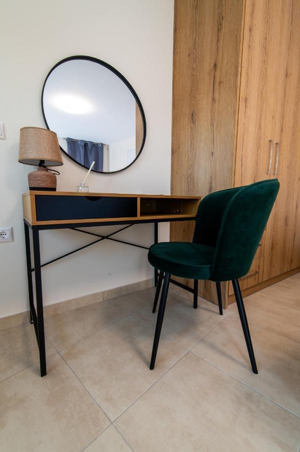 Aphrodite Urban Retreat In Athens Historic Heart Apartment Ngoại thất bức ảnh