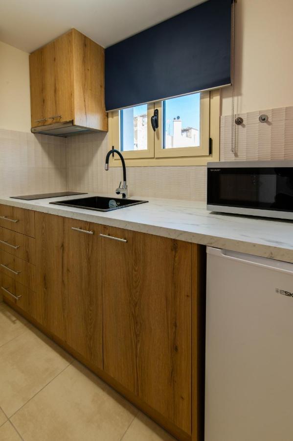 Aphrodite Urban Retreat In Athens Historic Heart Apartment Ngoại thất bức ảnh